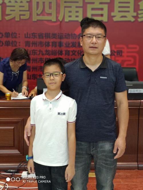 新澳门全年免费料新澳和济南父子一起高考与父子一起参加高考